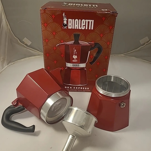 Гейзерна кавоварка Bialetti Moka Express 270 мл. 6 чашок Deco Glamour 0009900 фото